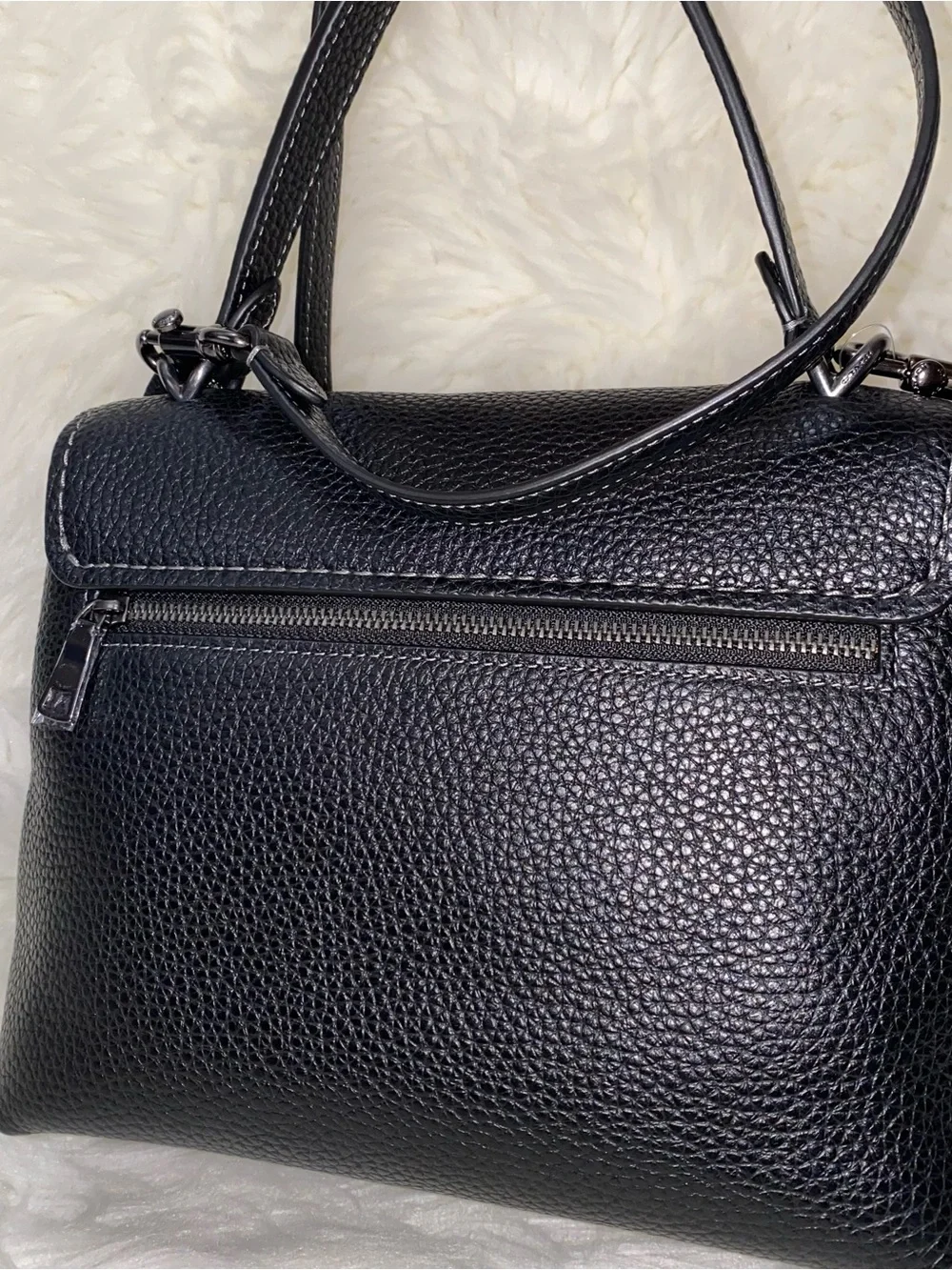 Coach 🖤🩶🖤 leather purse New Emory Top Handle Bag